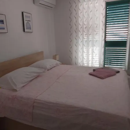 Ivana 3 Guest house